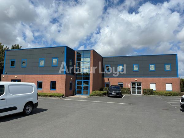 Bureaux à louer à Annoeullin plateau RDC accès indépendant proximité axes routiers