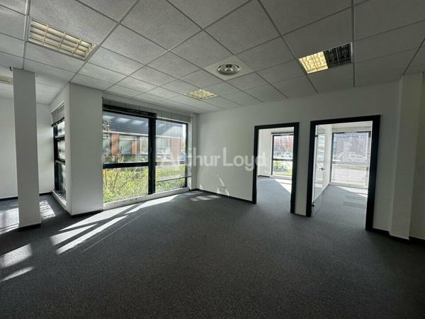 BUREAUX à LOUER de 1048 m²