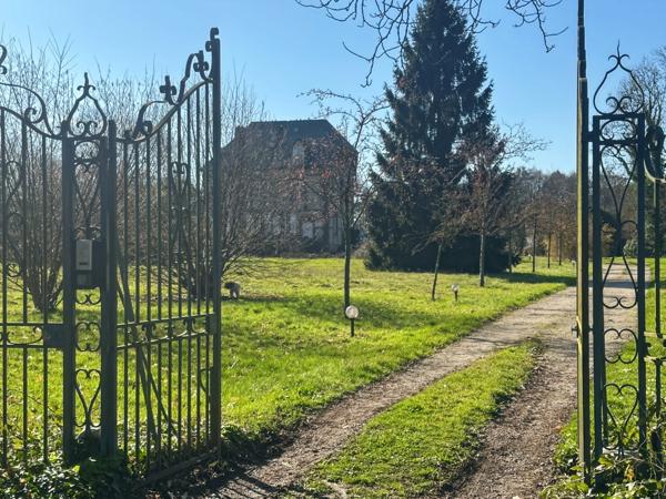 Maison à vendre 16 pièces ()