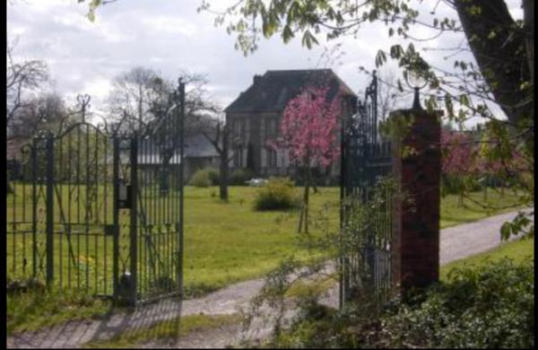 Maison à vendre 16 pièces ()