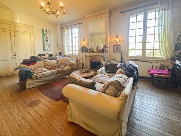 Maison à vendre 16 pièces ()