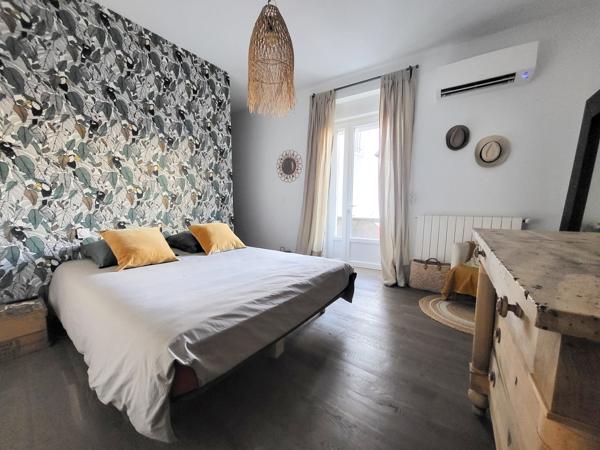 Immeuble
         6 pièces
        - 188 m² Exclusivité 235 000 € *