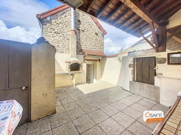 Maison de ville avec cour et dépendances