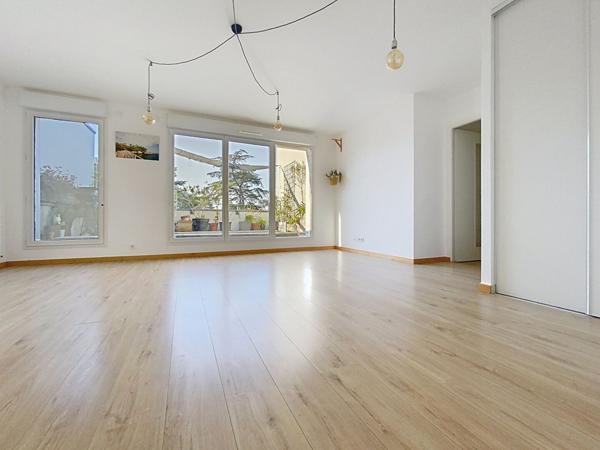 Appartement, dernier étage, bord de loire, ascenseur, nantes sud, 3 chambres, bus, commoditées