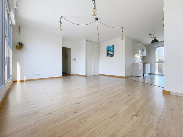 Appartement, dernier étage, bord de loire, ascenseur, nantes sud, 3 chambres, bus, commoditées