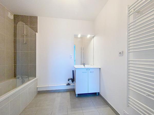 Appartement, dernier étage, bord de loire, ascenseur, nantes sud, 3 chambres, bus, commoditées