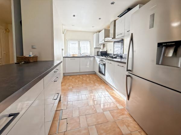 Maison Jouy Le Moutier 4 chambres