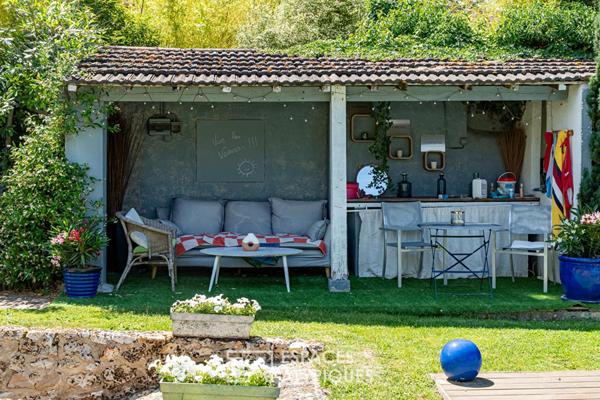 Maison ancienne rénovée dans le centre d’Orgeval avec piscine chauffée
