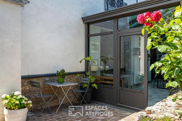 Maison ancienne rénovée dans le centre d’Orgeval avec piscine chauffée