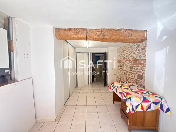 CABESTANY (66), MAISON DE VILLAGE AVEC BEAU POTENTIEL, PROCHE COMMERCES ET STATIONNEMENTS