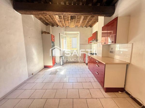CABESTANY (66), MAISON DE VILLAGE AVEC BEAU POTENTIEL, PROCHE COMMERCES ET STATIONNEMENTS