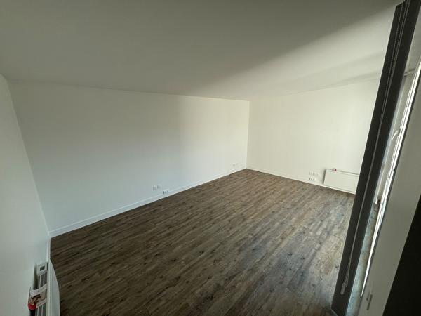 A LOUER BUREAUX 60 M2 SENLIS - CENTRE VILLE