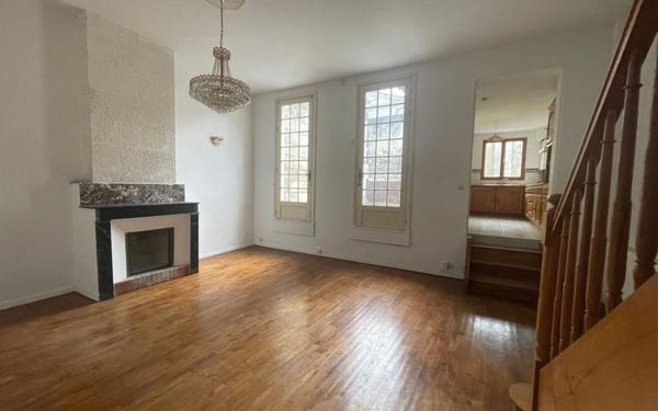 Maison à vendre    5 pièces •  Saintes