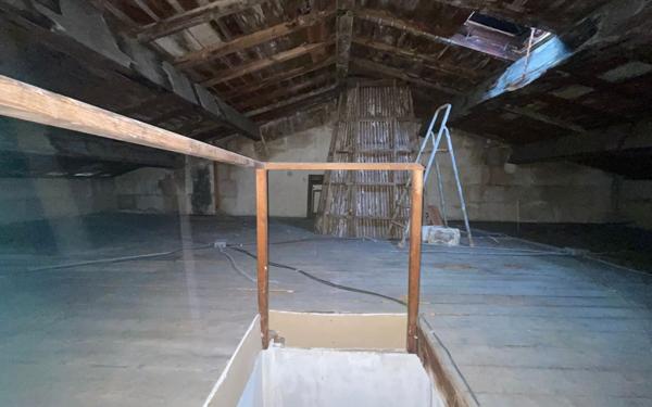 Maison à vendre    5 pièces •  Saintes