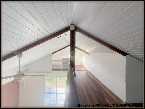 A VENDRE A KOUROU (97310) UNE CHARMANTE MAISON T5 DE 106 m² - TERRAIN DE 440 m² - AU PRIX DE 310 000 €.