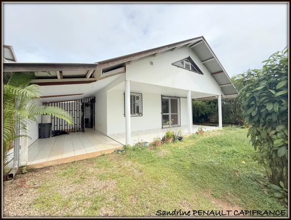 A VENDRE A KOUROU (97310) UNE CHARMANTE MAISON T5 DE 106 m² - TERRAIN DE 440 m² - AU PRIX DE 318 000 €.