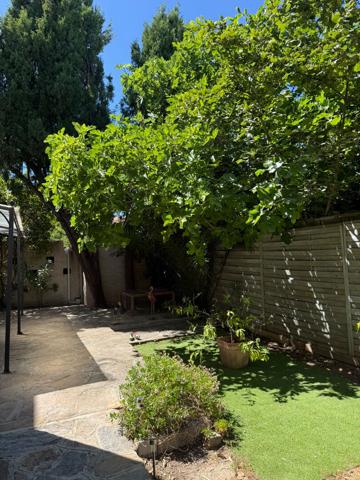 Maison de 210 m² avec 4 appartements, piscine sur 800 m²