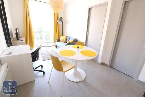 Appartement à louer 1 pièce 27.3m² Saint-Étienne (42000)