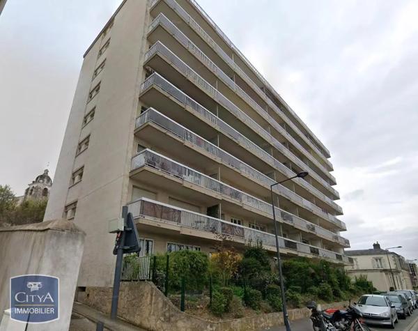 Appartement à louer 4 pièces 81.13m² Orléans (45000)