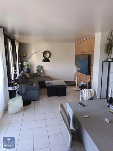 Appartement à louer 4 pièces 78.53m² Saint-Quentin (02100)