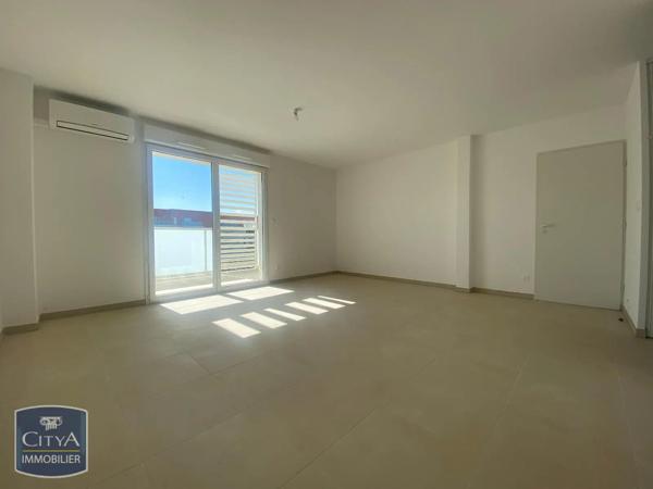 Appartement à louer 3 pièces 60.62m² Monteux (84170)