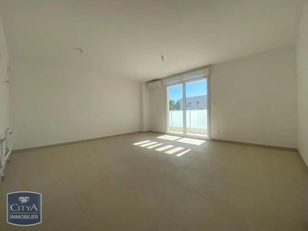 Appartement à louer 3 pièces 60.62m² Monteux (84170)