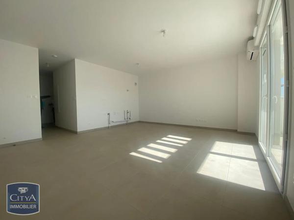 Appartement à louer 3 pièces 60.62m² Monteux (84170)