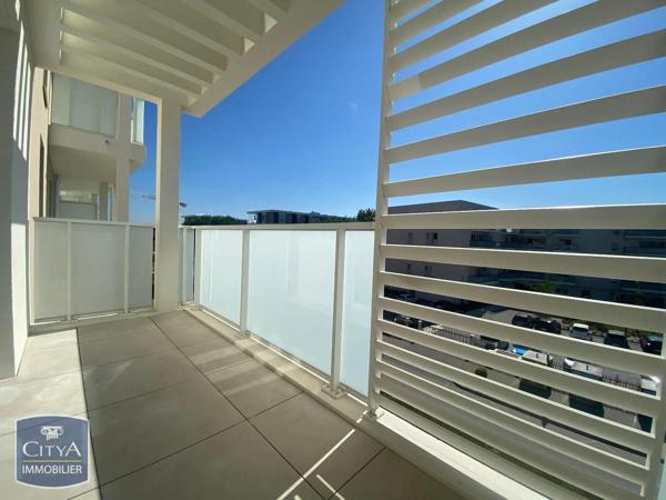 Appartement à louer 3 pièces 60.62m² Monteux (84170)