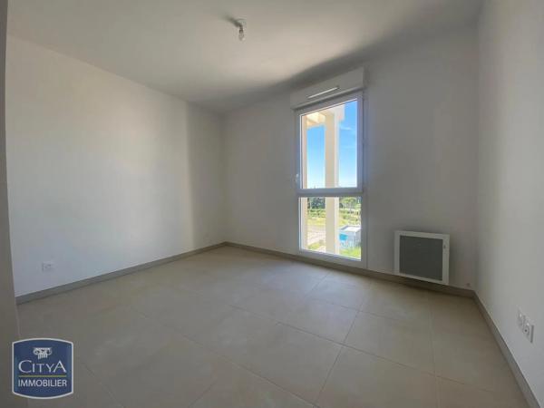 Appartement à louer 3 pièces 60.62m² Monteux (84170)
