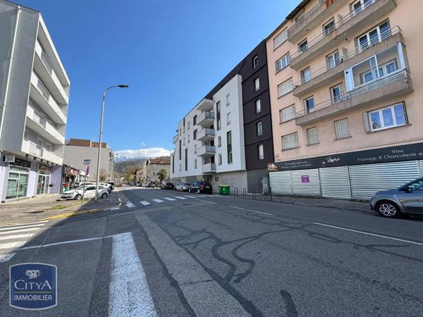 Local commercial à louer Saint-Martin-d'Hères (38400)
