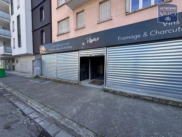 Local commercial à louer Saint-Martin-d'Hères (38400)