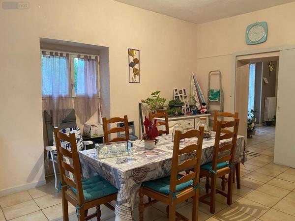 Immeuble à vendre à Génelard en Saône-et-Loire (71420), ref : IM-E-CA   
CENTRE VILLE