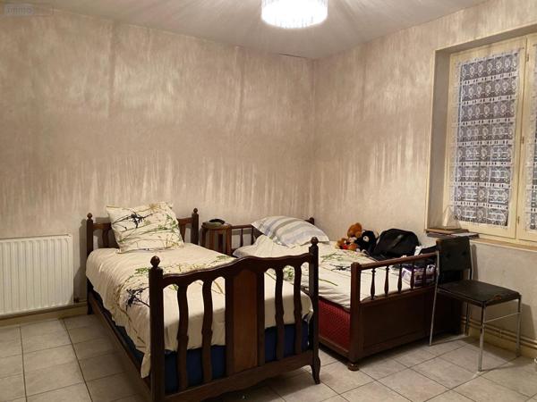 Immeuble à vendre à Génelard en Saône-et-Loire (71420), ref : IM-E-CA   
CENTRE VILLE