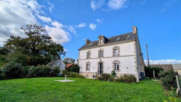 Superbe maison bourgeoise en campagne, 4 chambres et jardin clos.