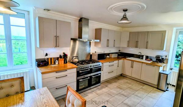 Superbe maison bourgeoise en campagne, 4 chambres et jardin clos.