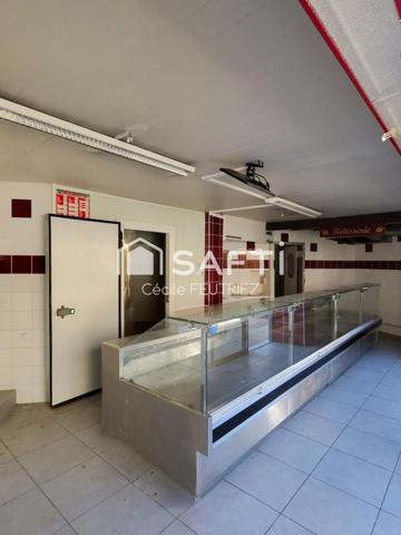 Immeuble avec local commercial