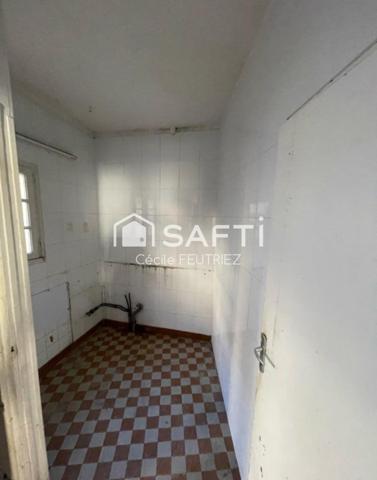 Immeuble avec local commercial