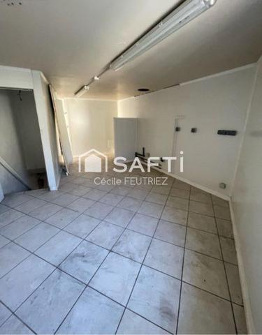 Immeuble avec local commercial