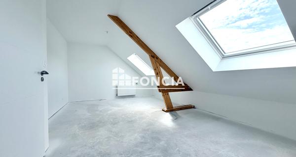 À vendre Maison 8 pièces 165.78 m² - La Flèche 72200