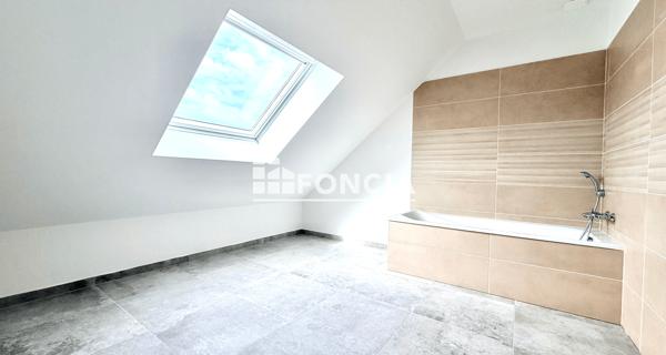 À vendre Maison 8 pièces 165.78 m² - La Flèche 72200