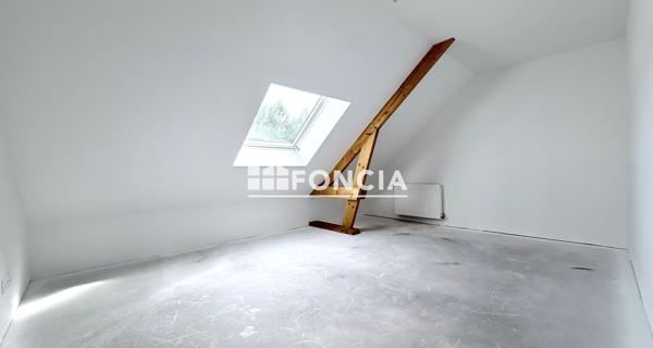 À vendre Maison 8 pièces 165.78 m² - La Flèche 72200