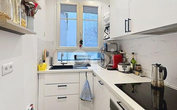 Appartement à vendre    5 pièces • 69,25 m2 Paris 15