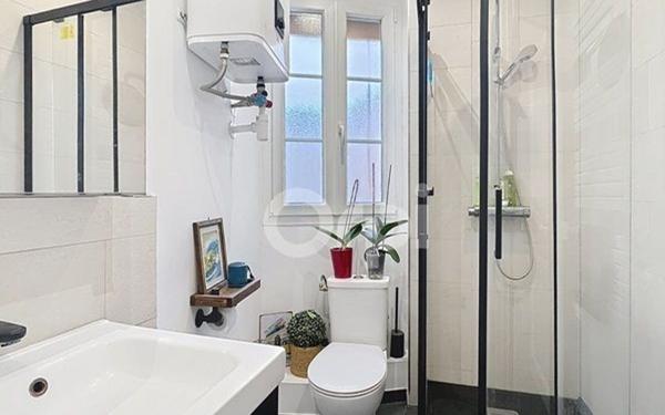 Appartement à vendre    5 pièces • 69,25 m2 Paris 15