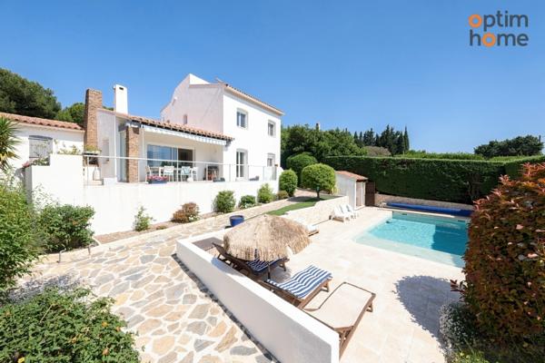 Martigues St-Julien - Vente Villa T6 de 150 m2 environ sur un terrain de 1115 m2 avec piscine, avec vue dégagée plein sud, au calme et sans vis à vis