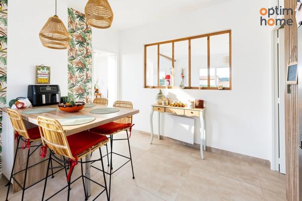 Martigues St-Julien - Vente Villa T6 de 150 m2 environ sur un terrain de 1115 m2 avec piscine, avec vue dégagée plein sud, au calme et sans vis à vis