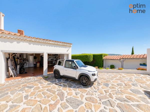 Martigues St-Julien - Vente Villa T6 de 150 m2 environ sur un terrain de 1115 m2 avec piscine, avec vue dégagée plein sud, au calme et sans vis à vis