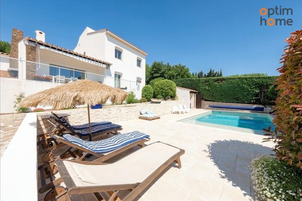 Martigues St-Julien - Vente Villa T6 de 150 m2 environ sur un terrain de 1115 m2 avec piscine, avec vue dégagée plein sud, au calme et sans vis à vis