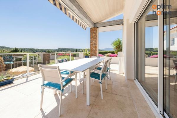 Martigues St-Julien - Vente Villa T6 de 150 m2 environ sur un terrain de 1115 m2 avec piscine, avec vue dégagée plein sud, au calme et sans vis à vis