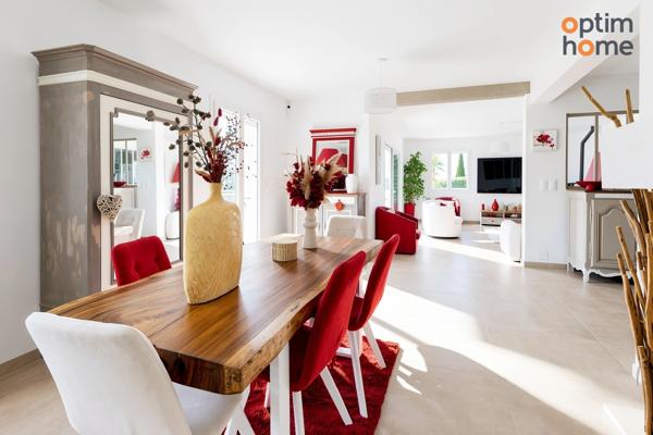Martigues St-Julien - Vente Villa T6 de 150 m2 environ sur un terrain de 1115 m2 avec piscine, avec vue dégagée plein sud, au calme et sans vis à vis