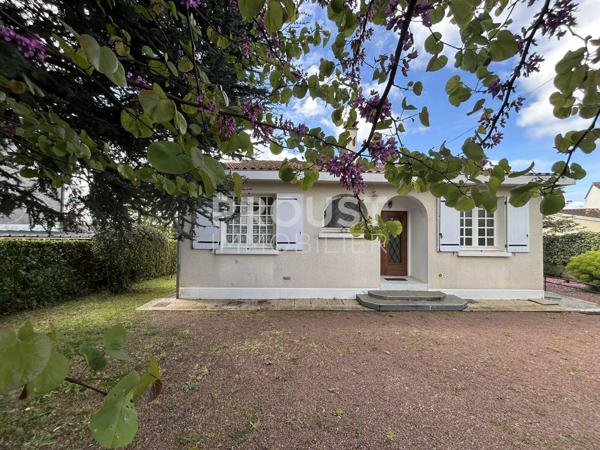 En exclusivité quartier Sainte Pezenne maison de 90 m² avec jardin et garage.